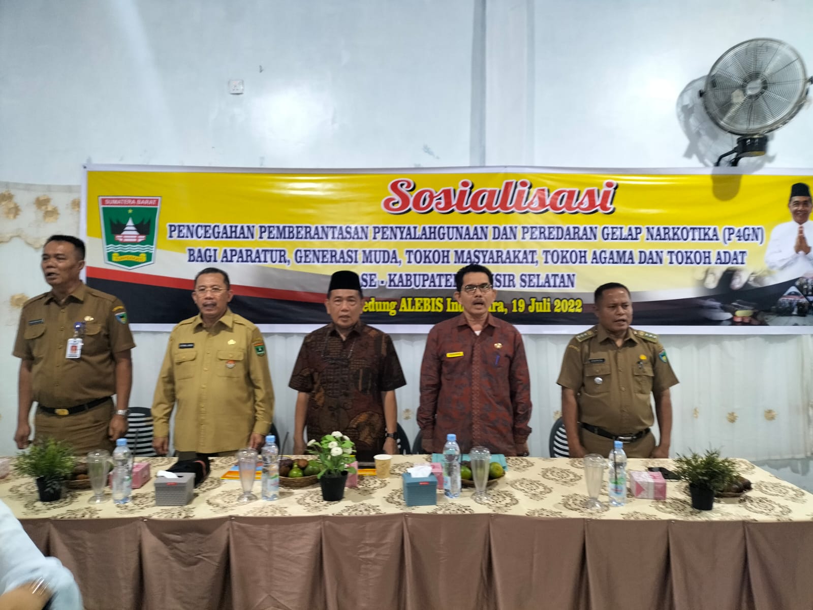 BADAN KESBANGPOL PESSEL MENYAMPAIKAN KEGIATAN DALAM RANGKA SOSIALISASI P4GN DI KECAMATAN PANCUNG SOA