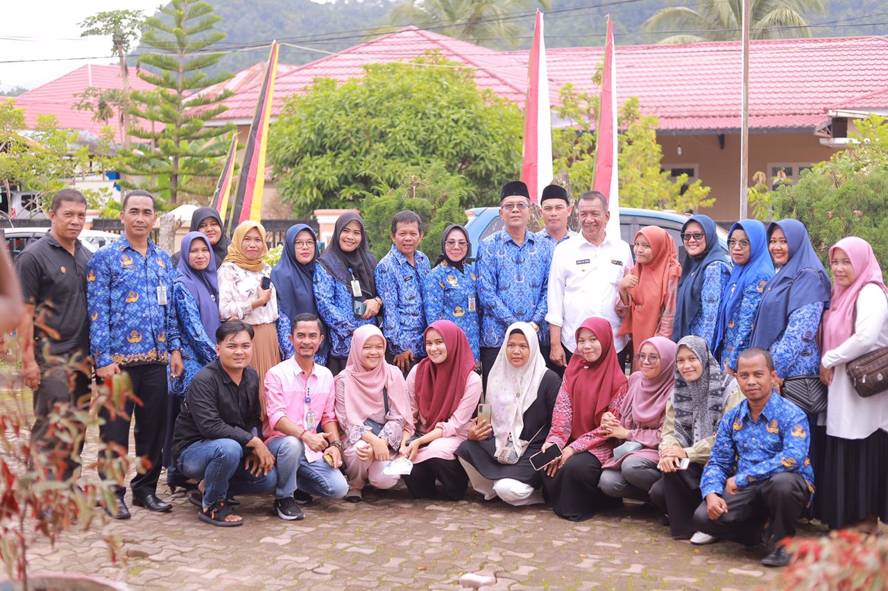 PERINGATI HUT KE-1, BADAN KESATUAN BANGSA DAN POLITIK BERIKAN SANTUNAN SEMBAKO DAN GORO BERSAMA